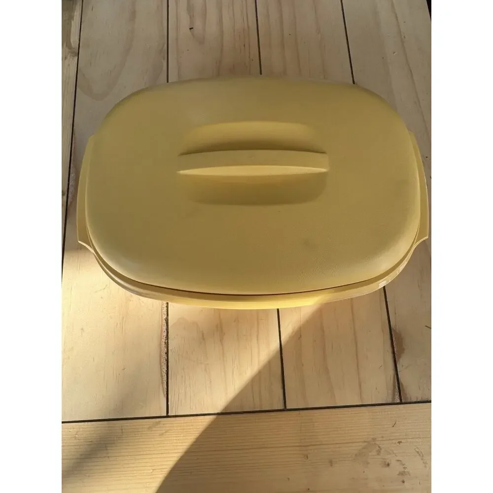 Vintage Tupperware Lettuce Crisper Harvest Gold Produce Keeper Colander Insert